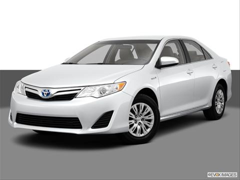 2013 Toyota Camry 4-door LE Hybrid  Sedan Front angle medium view photo